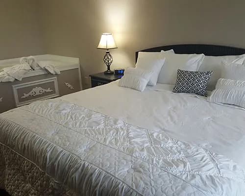 King Jacuzzi with Balcony